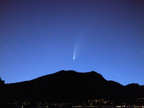 Cometa NEOWISE sul lago di Como
