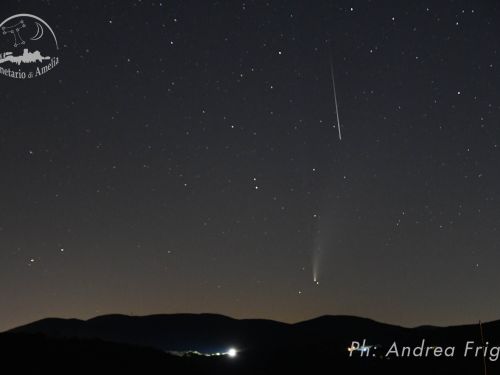 La Cometa Neowise e una meteora
