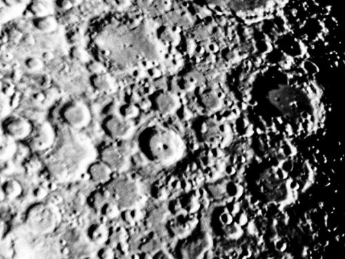 Crateri lunari nella regione Clavius