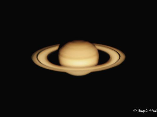 Saturno con i suoi anelli