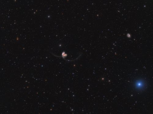 The NGC 4038 Group ( group of galaxies in the constellations Corvus and Crater)