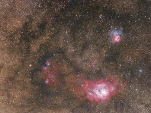 Regione delle nebulose ad emissione e a riflessione centrata su M8 & M20