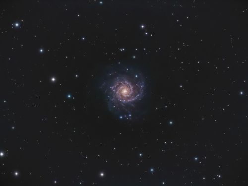 M74 galassia fantasma nei Pesci