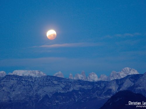 Eclissi di Luna sul Brenta