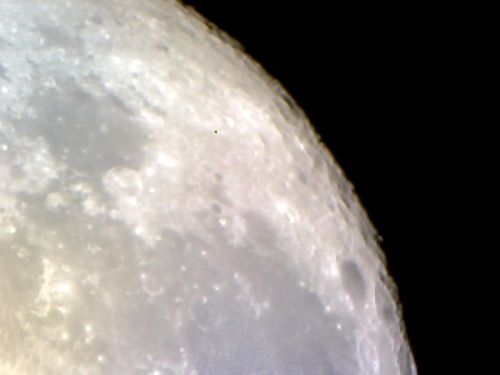 Porzione luna con crateri