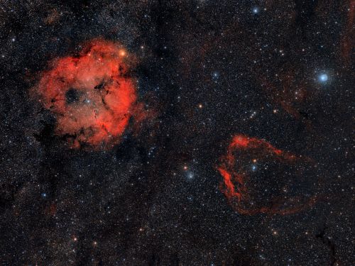 IC1396 e Sh2-129