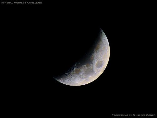 Mineral Moon – 24 April 2015
