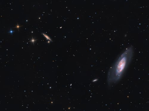 Messier 106 e dintorni