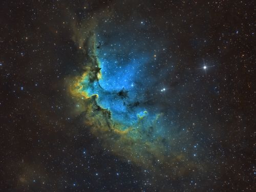 Nebulosa Mago (Sh2-142) in Hubble Palette