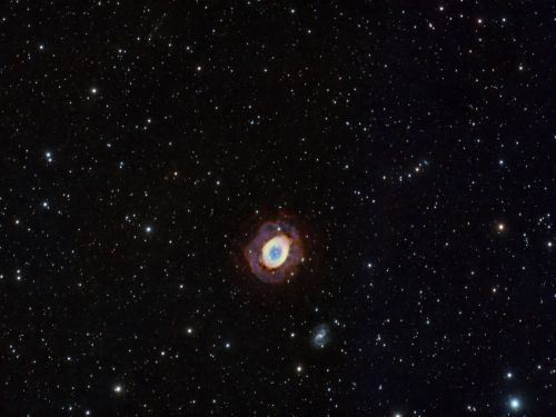 M57 Nebulosa anello, oltre l’anello