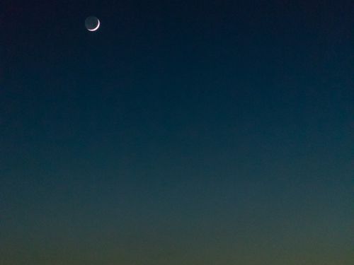 Luna e il chiar di terra, con Venere a due passi