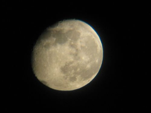 La Luna con una nuvoletta vicino a Tycho