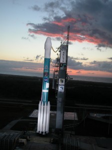 launch_pad La sonda Deep Impact a bordo del razzo Delta II sulla rampa di lancio.
