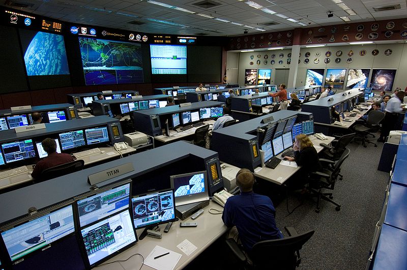 800px-ISS_Flight_Control_Room_2006