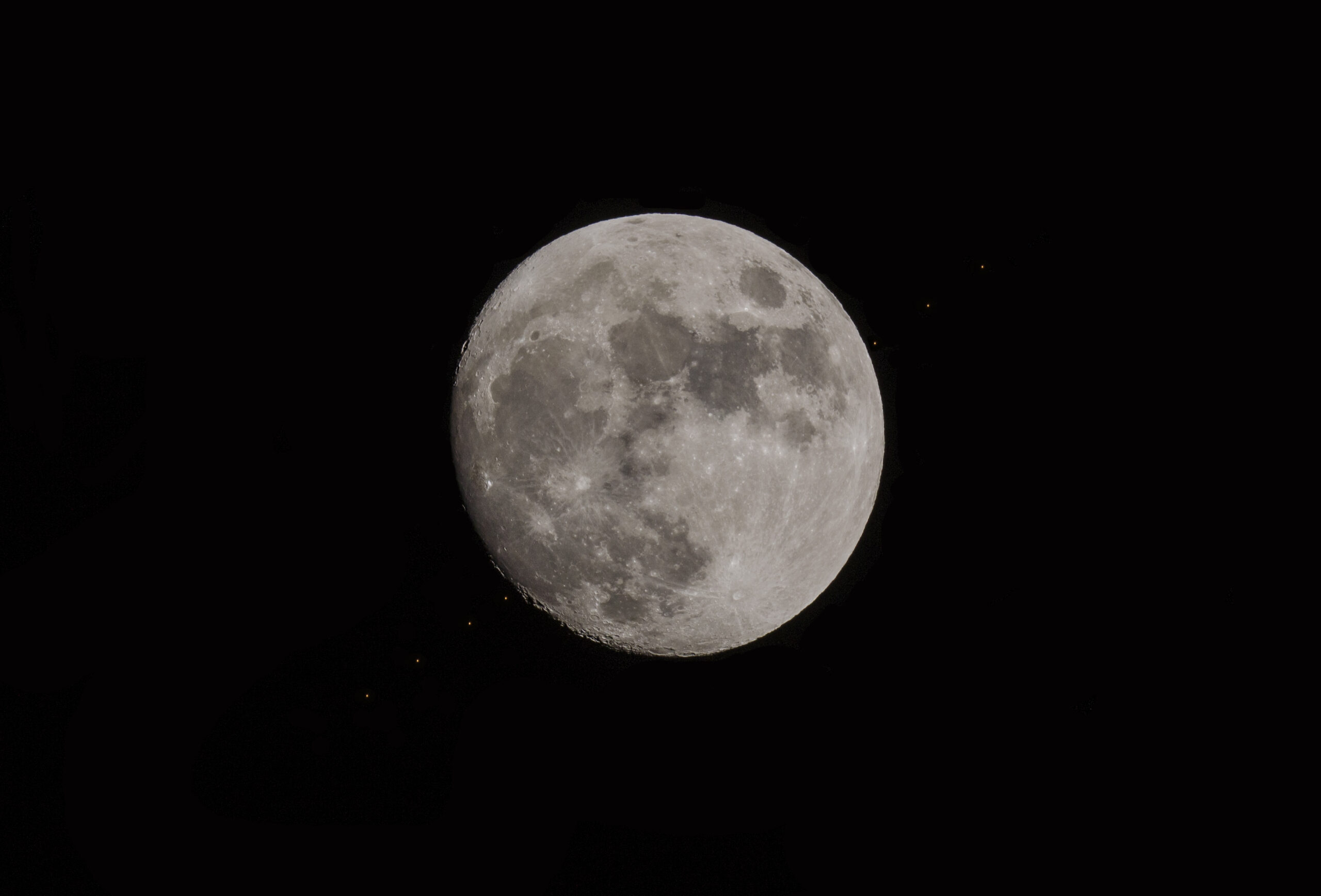 La Luna occulta Aldebaran