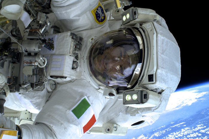 Photo_op_before_reentry_node_full_image_2