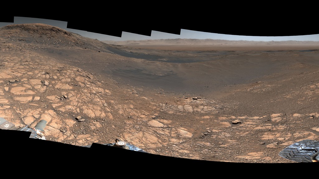 852_Curiosity's_1.8-Billion-Pixel_Panorama_(16x)