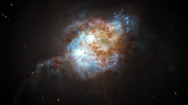 a-dual-quasar-shines-l