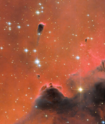 UNA GOCCIA NERA su Sfondo Rosso nebulosa anima