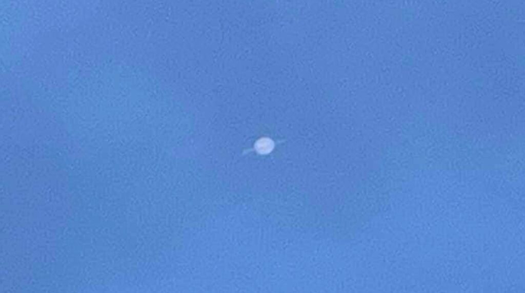 Osservazione Diurna Saturno di giorno. Mak 127 e iPhone 13, ISO32 1/43s. Cavenago di Brianza, 20
giugno 2024 3:29 UT. Credito: Alessio Ursino.