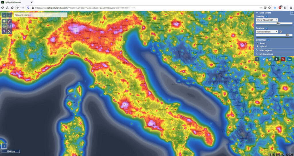Mappa della distribuzione dell'inquinamento luminoso sull'Italia