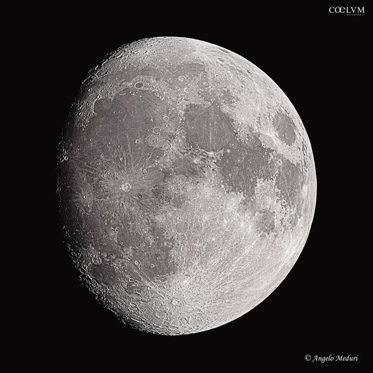 Luna gibbosa crescente