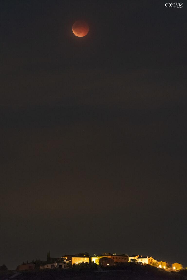 Eclisse di luna su Mucigliani