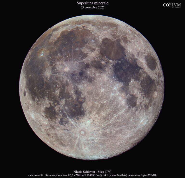 Superluna minerale del 5 novembre 2025