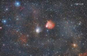 Nebulose Sh2-241, Vdb65 e LdN1557