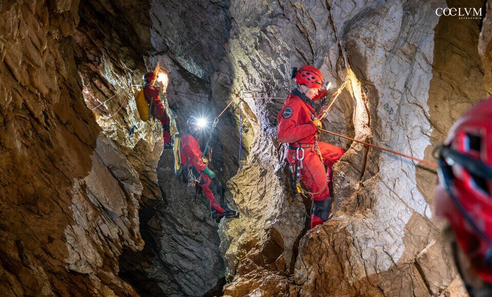 Cave_training_lab_article