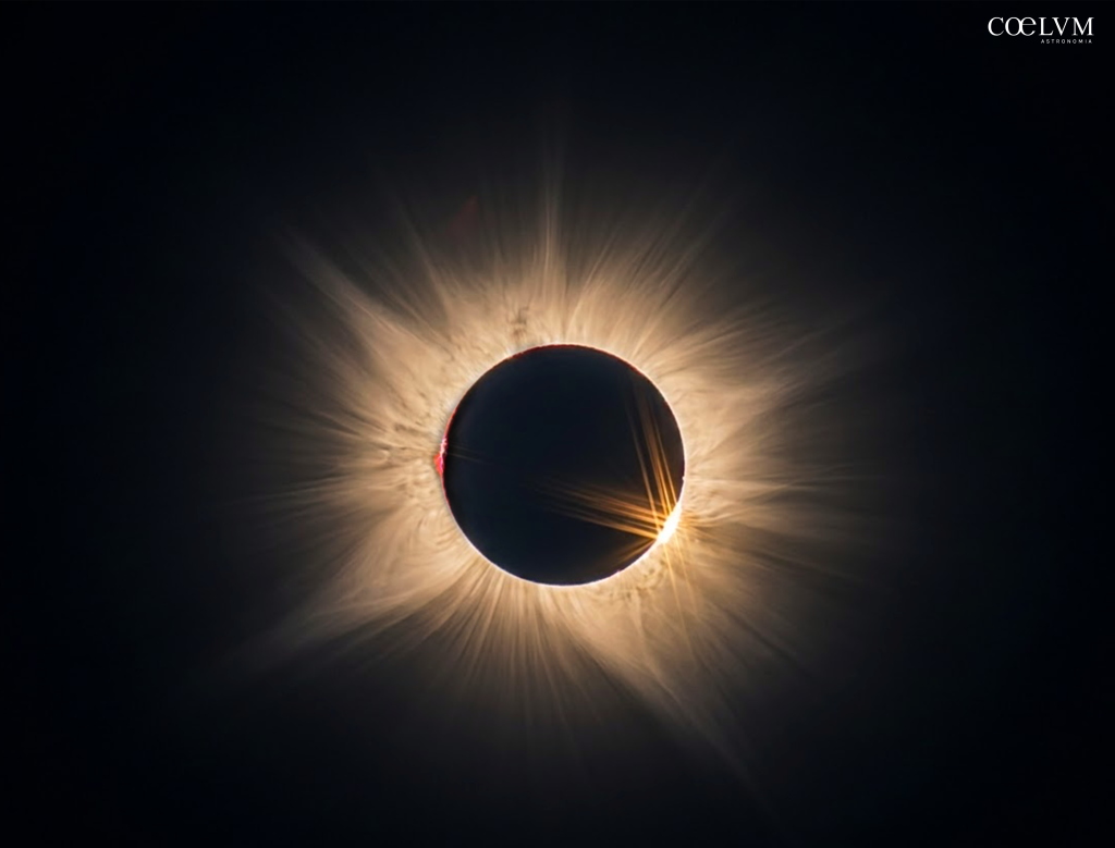 Eclissi totale di Sole – Struttura fine della corona solare e anello di diamante