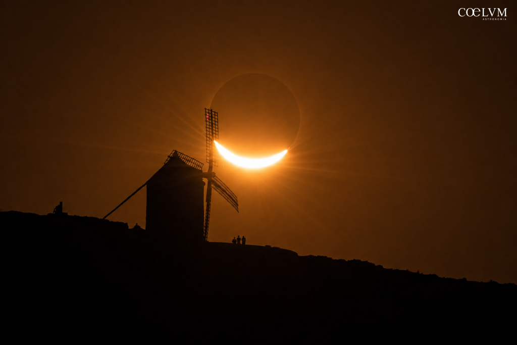 Eclissi del 12 agosto: foto dai mulini di Consuegra (Spagna)