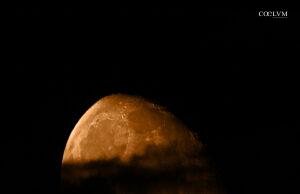 🌖 Luna calante tra le nuvole