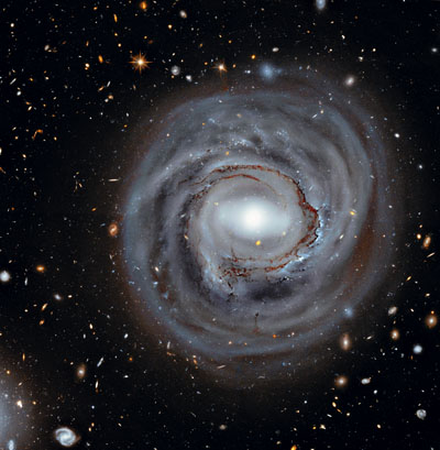 NGC 4921: la Galassia “anemica”