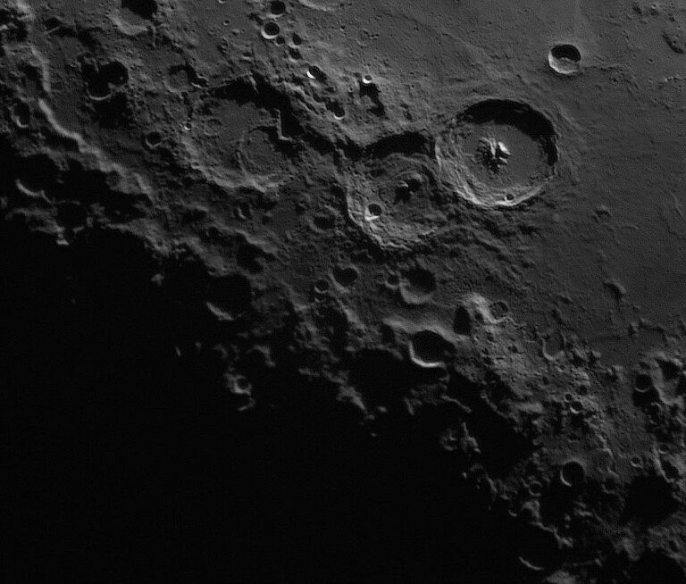 Theophilus, Cyrillus e Catharina crater