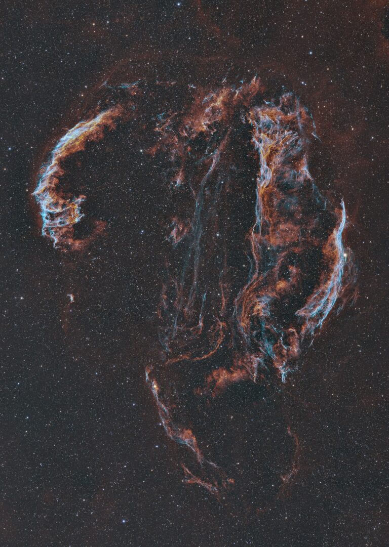 Cosmic Flames – Veil Loop – Supernova Remnant