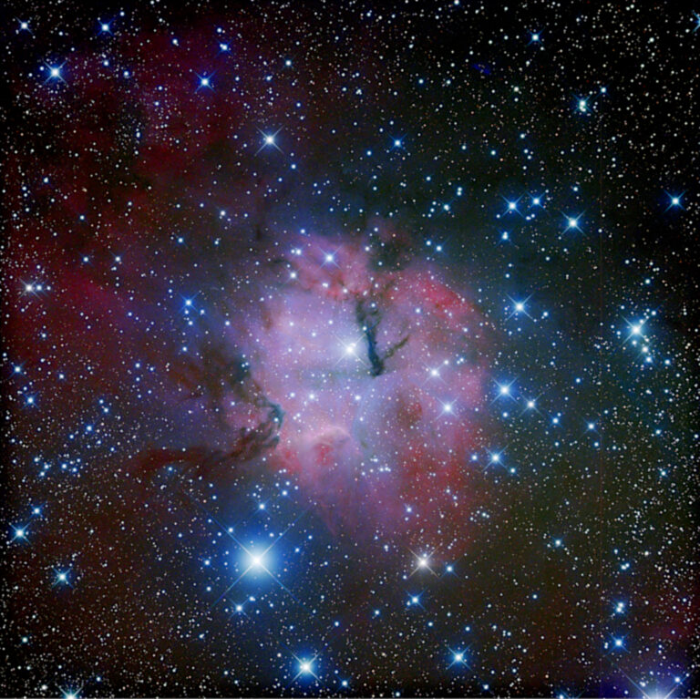Gum15 Nebula con al centro la stella SAO220381