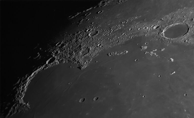 Plato e il Sinus Iridium