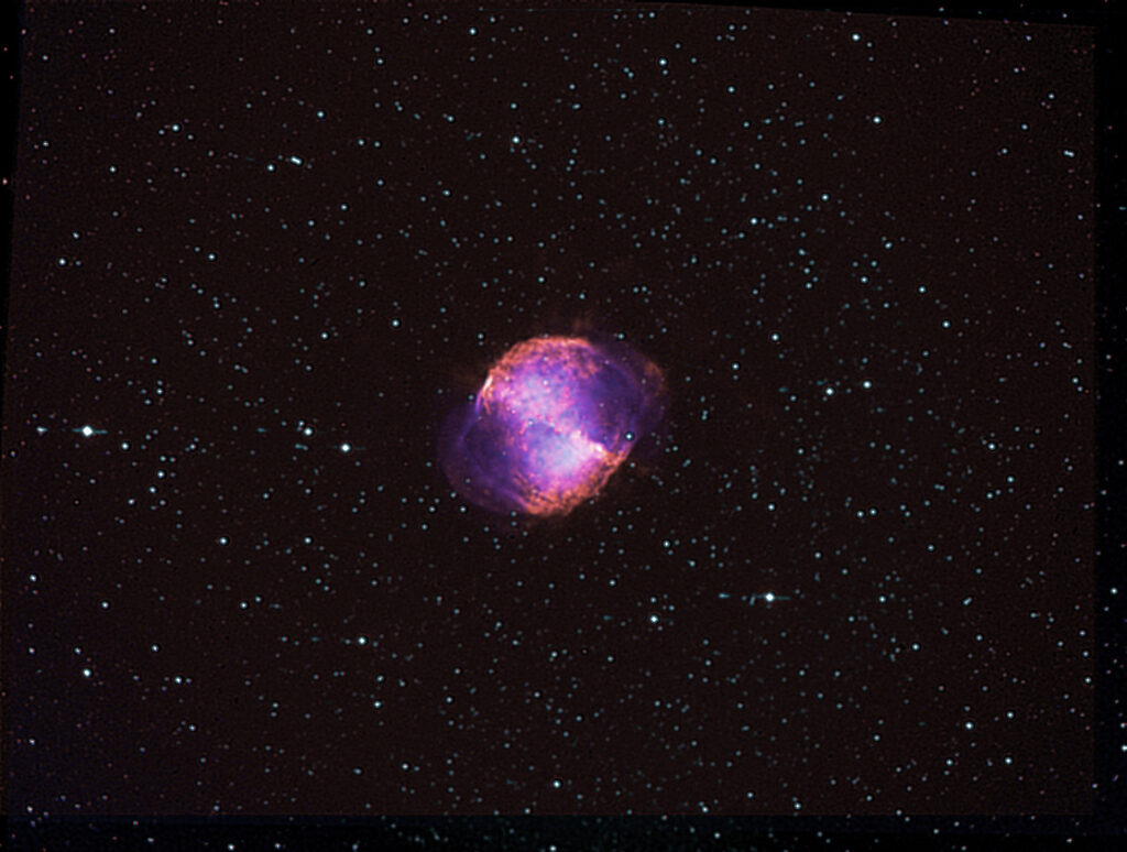 M27 DUMBBELL NEBULA