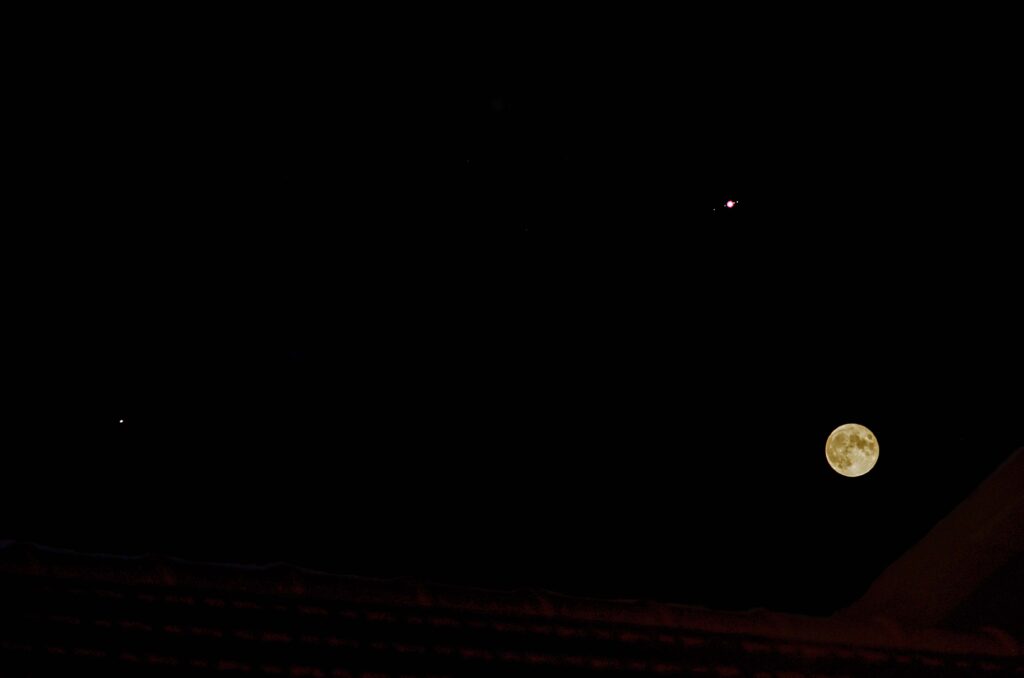 Congiunzione Luna, Giove e Saturno