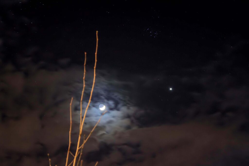 Congiunzione Luna, Venere e Pleiadi