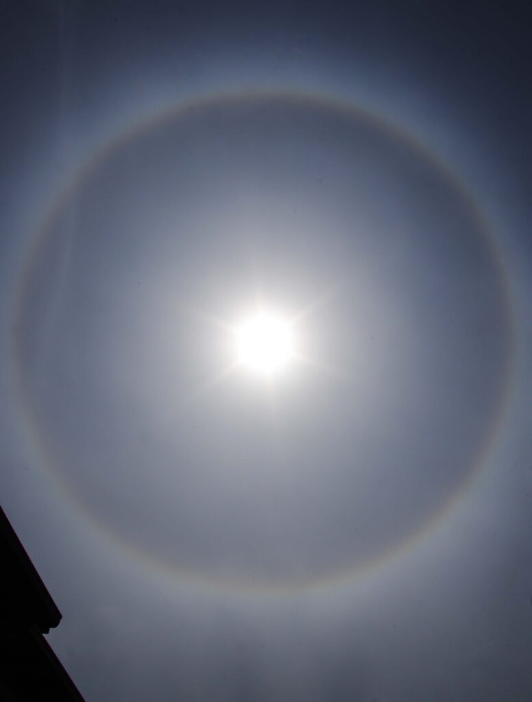 Alone solare di 22°