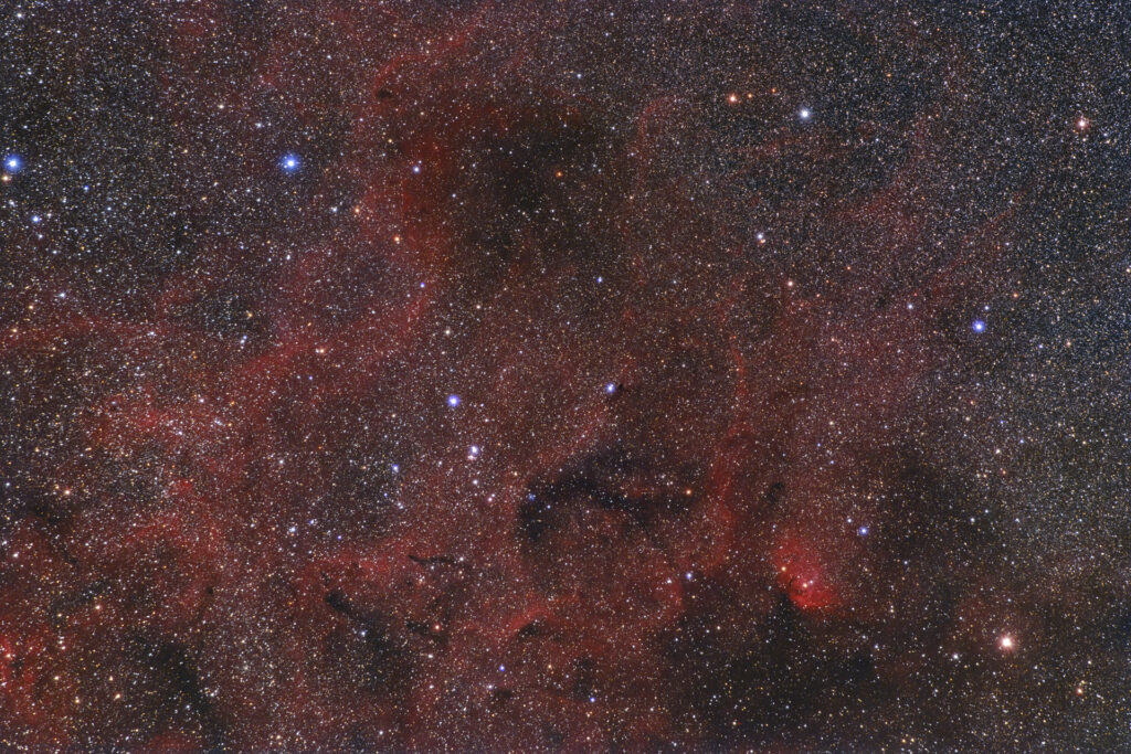 Regione ad est di Sh2-101: Tulip Nebula