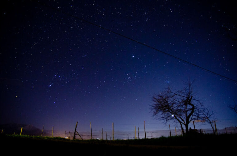 panoramica sul cielo primaverile a sud-ovest