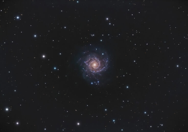 M74 galassia fantasma nei Pesci