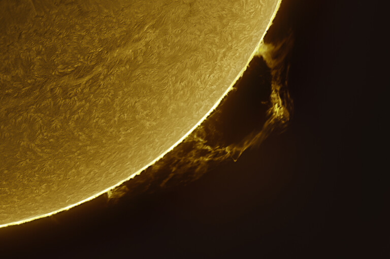 Grande brillamento a forma di arco