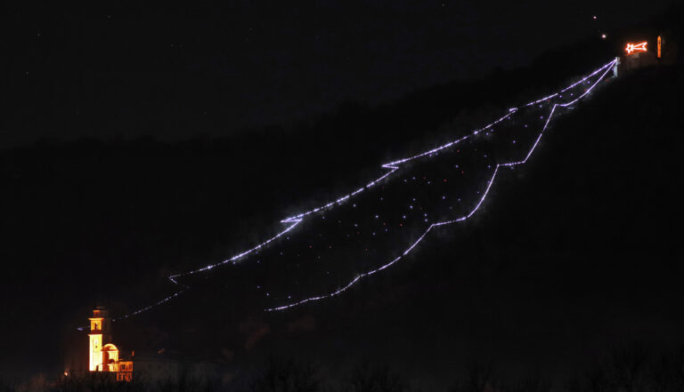 Congiunzione Giove e Saturno sull’albero di Natale