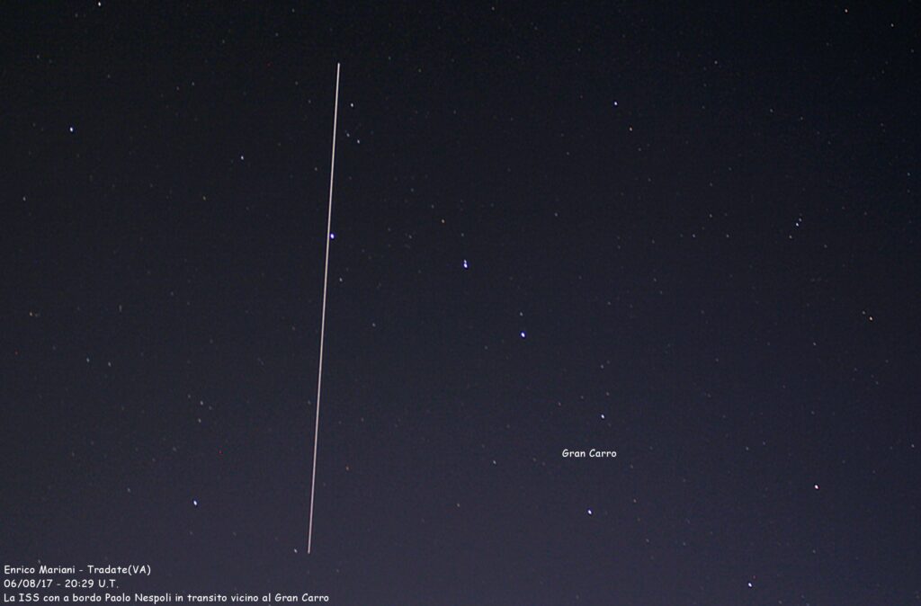 ISS in transito vicino al Gran Carro