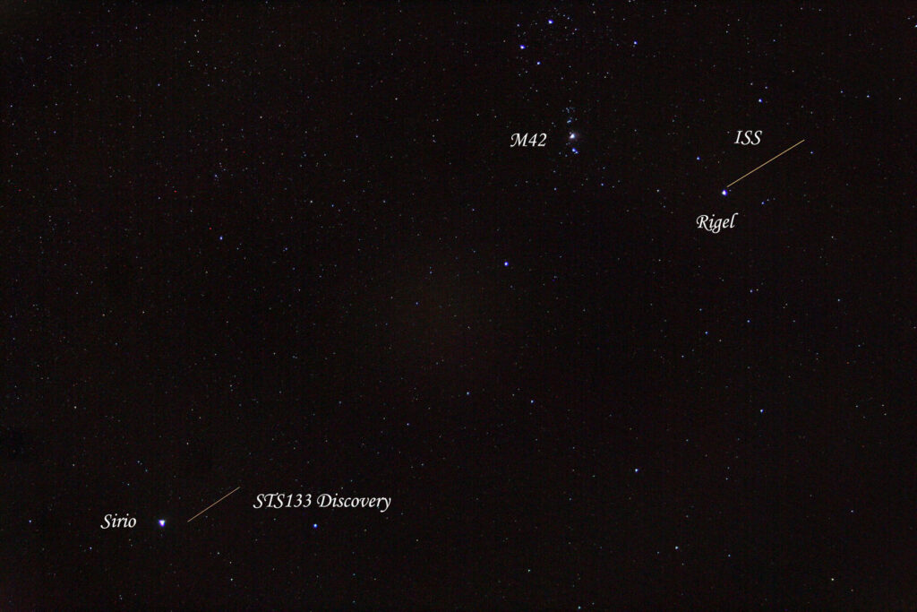 Discovery e ISS tra le stelle