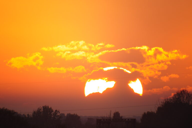 Tramonto dietro il Monviso